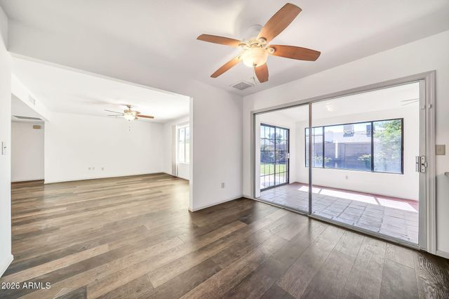 3827 W MURIEL Drive, Glendale, AZ 85308