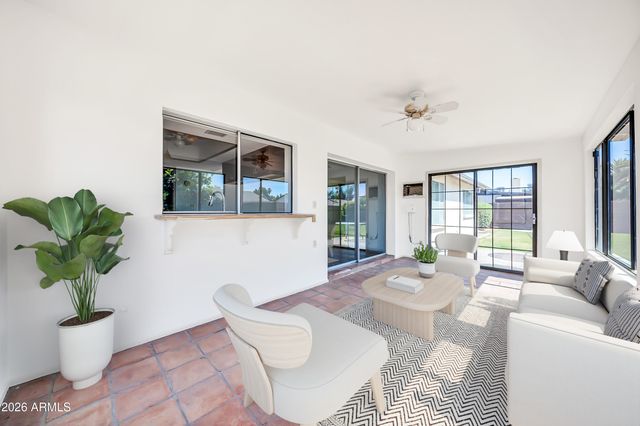 3827 W MURIEL Drive, Glendale, AZ 85308