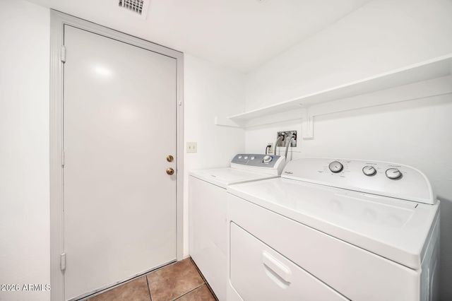 3827 W MURIEL Drive, Glendale, AZ 85308