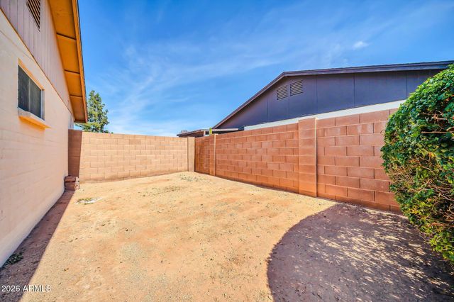 3827 W MURIEL Drive, Glendale, AZ 85308