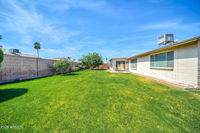 3827 W MURIEL Drive, Glendale, AZ 85308