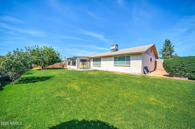 3827 W MURIEL Drive, Glendale, AZ 85308