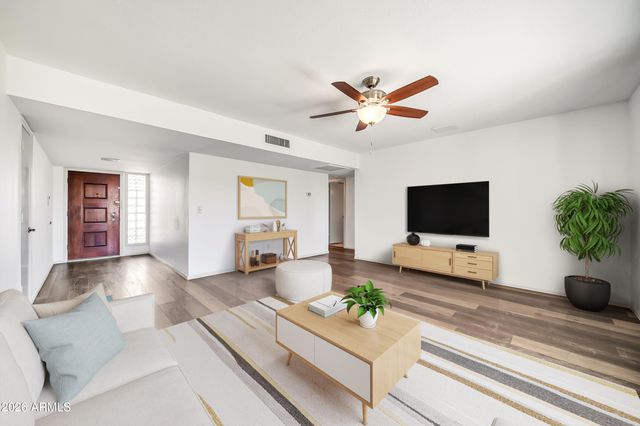 3827 W MURIEL Drive, Glendale, AZ 85308