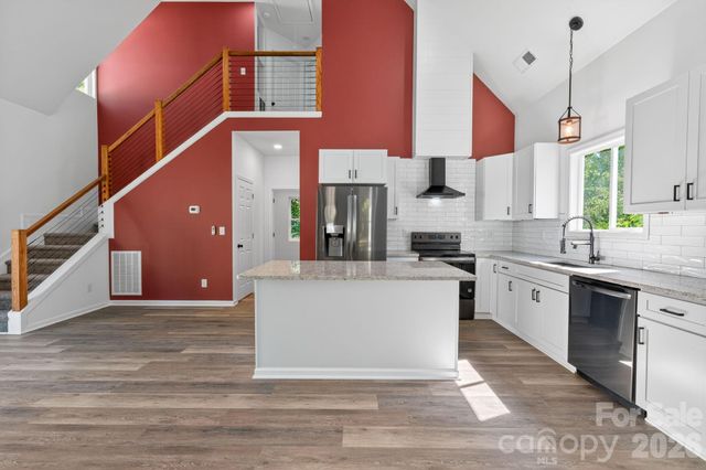 510 North Mulberry Street, Cherryville, NC 28021
