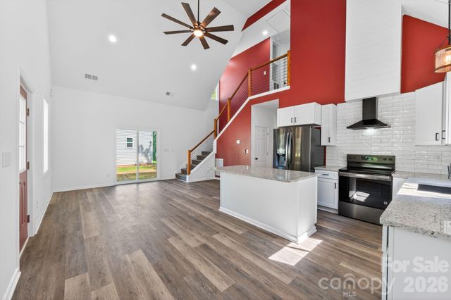 510 North Mulberry Street, Cherryville, NC 28021