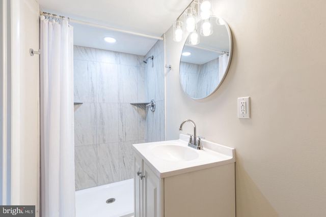 8306 BERKFIELD RD, Baltimore, MD 21237