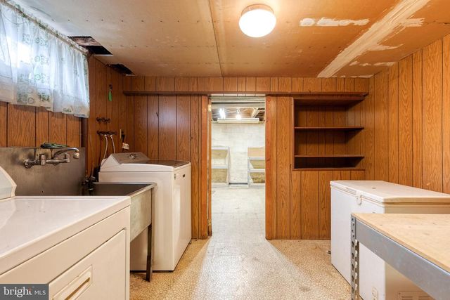 8306 BERKFIELD RD, Baltimore, MD 21237