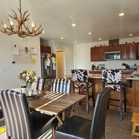 16120 Hill Road, Klamath Falls, OR 97603