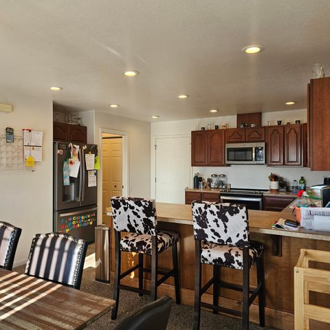 16120 Hill Road, Klamath Falls, OR 97603