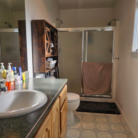 16120 Hill Road, Klamath Falls, OR 97603