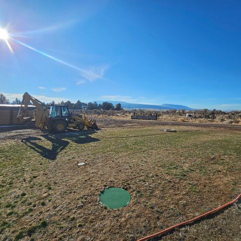 16120 Hill Road, Klamath Falls, OR 97603