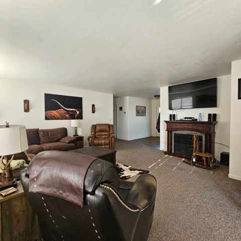 16120 Hill Road, Klamath Falls, OR 97603