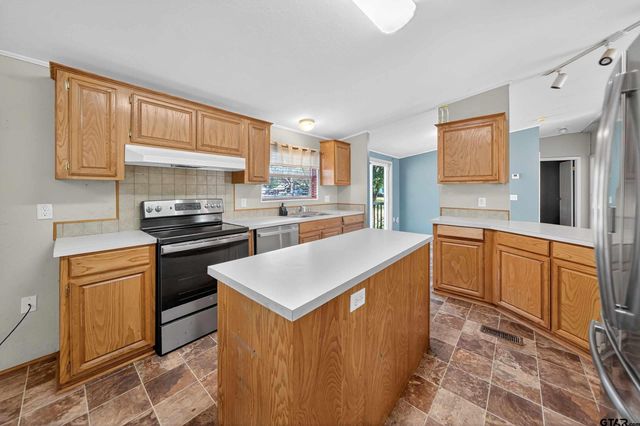 220 County Road 3837, Hawkins, TX 75765