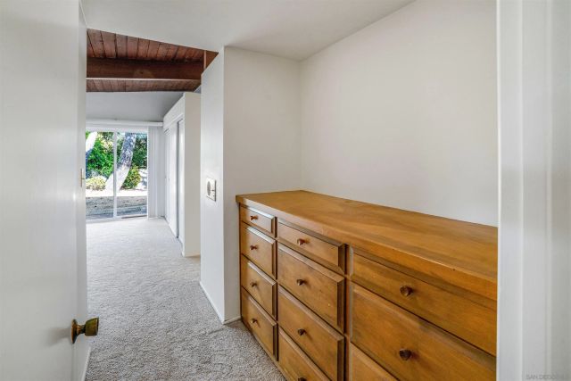 8575 N La Jolla Scenic Drive, La Jolla, CA 92037