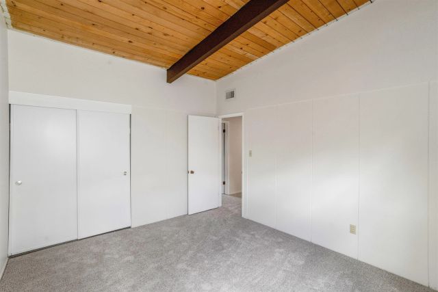 8575 N La Jolla Scenic Drive, La Jolla, CA 92037