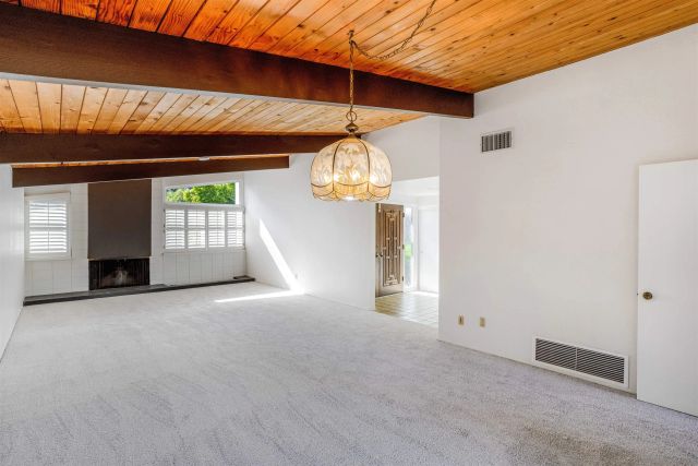 8575 N La Jolla Scenic Drive, La Jolla, CA 92037