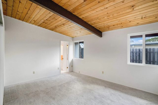 8575 N La Jolla Scenic Drive, La Jolla, CA 92037