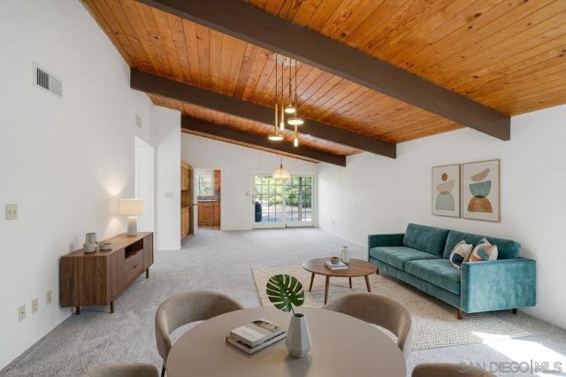 8575 N La Jolla Scenic Drive, La Jolla, CA 92037