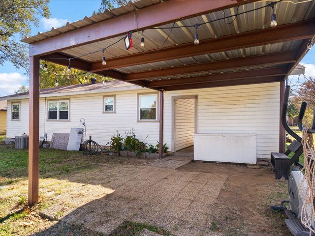 1805 Stevens Street, Bridgeport, TX 76426