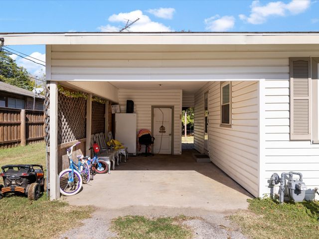 1805 Stevens Street, Bridgeport, TX 76426