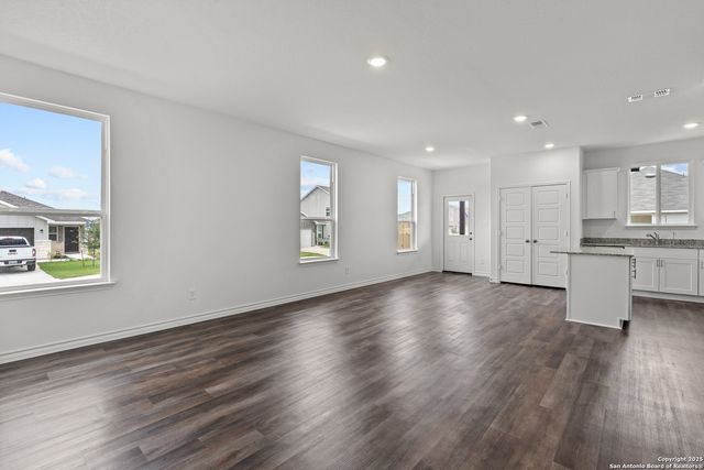 137 Country Elm Lane, Boerne, TX 78006