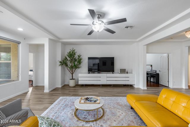 1553 W Homestead Drive, Chandler, AZ 85286