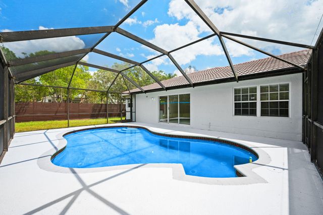 13400 NW 5th Court, Plantation, FL 33325