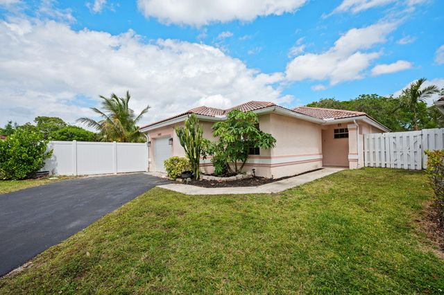 13400 NW 5th Court, Plantation, FL 33325