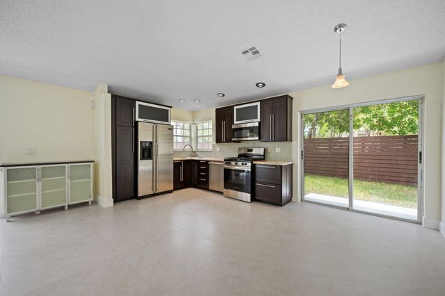 13400 NW 5th Court, Plantation, FL 33325