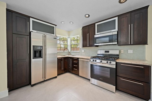 13400 NW 5th Court, Plantation, FL 33325