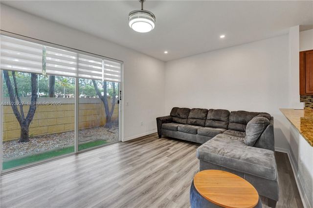 8993 SW 17th Ct, Miramar, FL 33025