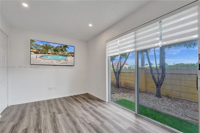 8993 SW 17th Ct, Miramar, FL 33025