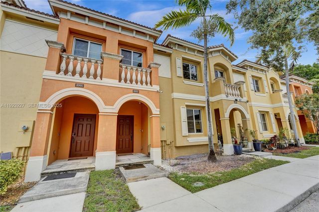 8993 SW 17th Ct, Miramar, FL 33025