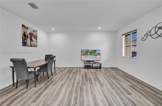 8993 SW 17th Ct, Miramar, FL 33025