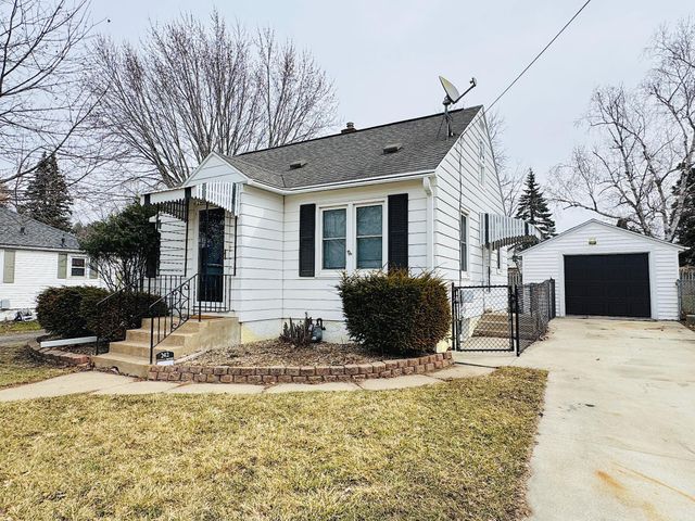 242 15th Avenue SE, Rochester, MN 55904