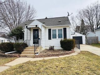 242 15th Avenue SE, Rochester, MN 55904