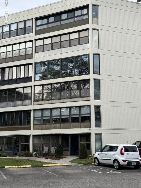 1071 EDGEWOOD Avenue 401, Jacksonville, FL 32205