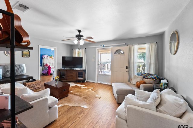 17215 Tarlton Road, Mabank, TX 75147