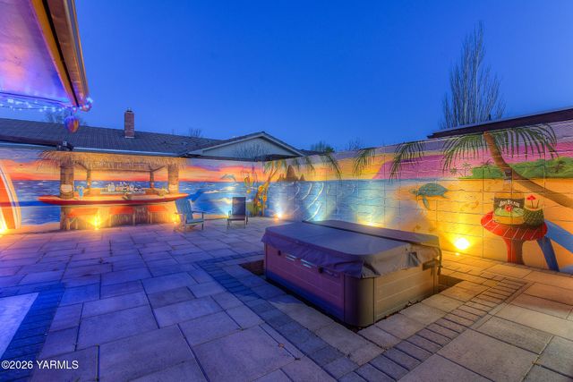 309 S 49th Ave, Yakima, WA 98908