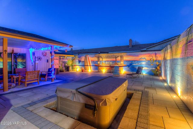 309 S 49th Ave, Yakima, WA 98908