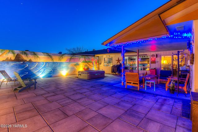 309 S 49th Ave, Yakima, WA 98908