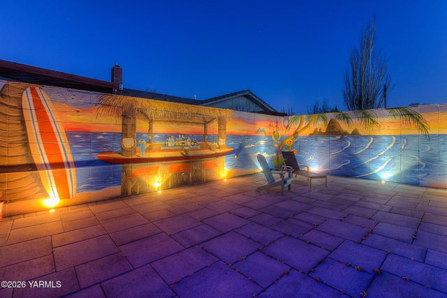 309 S 49th Ave, Yakima, WA 98908