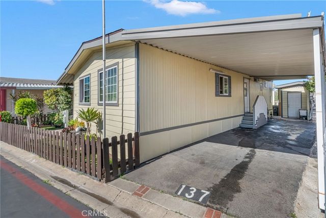 307 Duchess, Santa Ana, CA 92704
