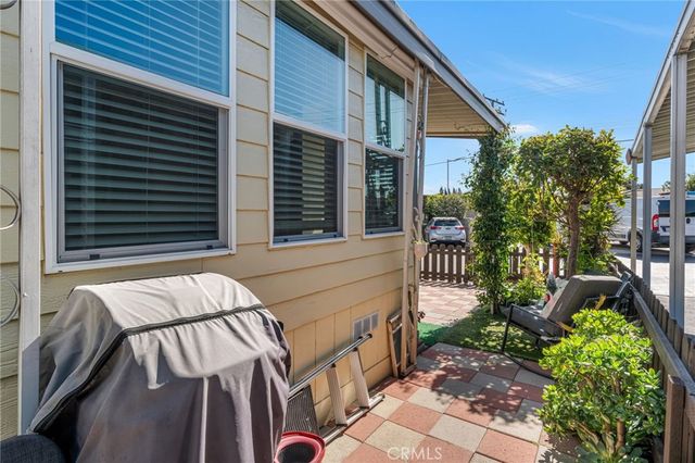 307 Duchess, Santa Ana, CA 92704