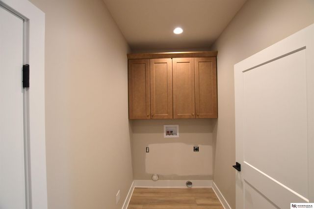 5001 Donnette Drive, Lincoln, NE 68514