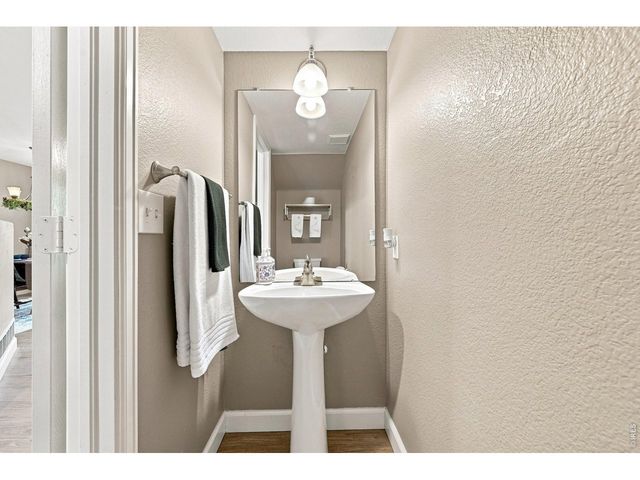 1684 Oak Creek Dr, Loveland, CO 80538