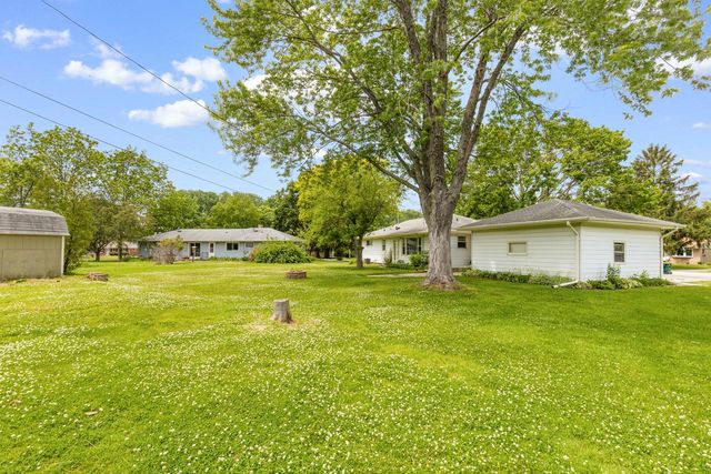 3301 E Carol COURT, Oak Creek, WI 53154