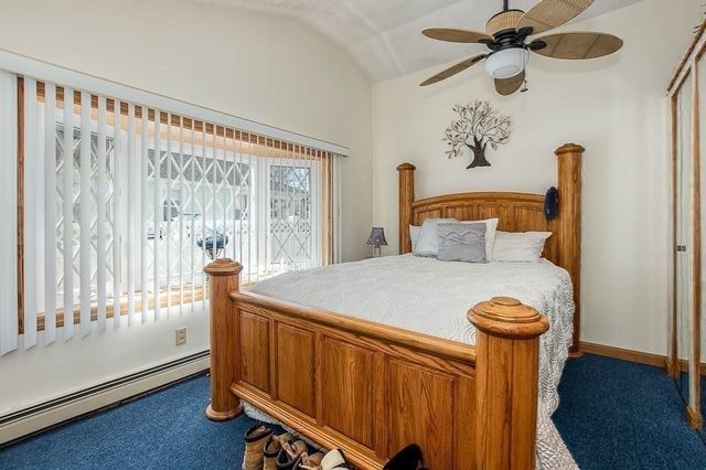 26 Washington Dr, Wareham, MA 02571