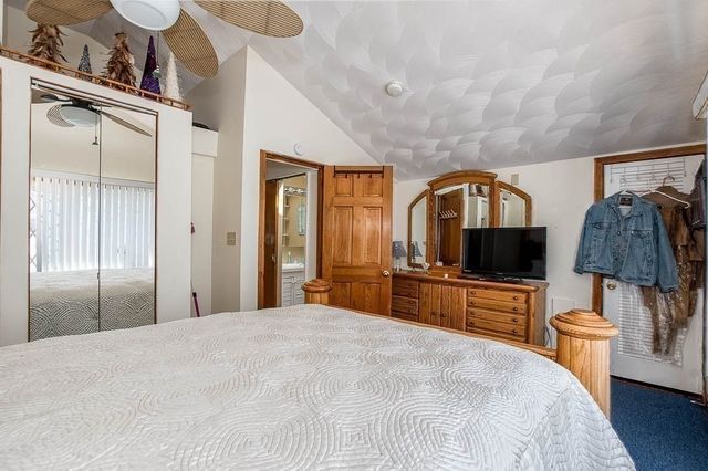 26 Washington Dr, Wareham, MA 02571