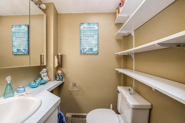 26 Washington Dr, Wareham, MA 02571